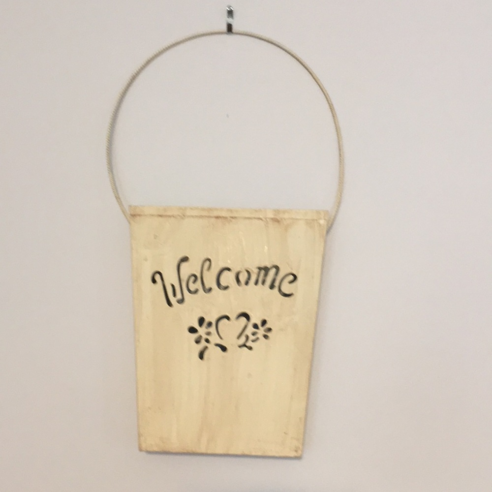 Tin welcome envelope wall decor